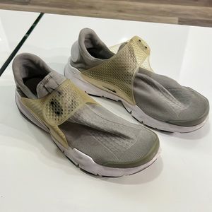 Nike sock dart size 13